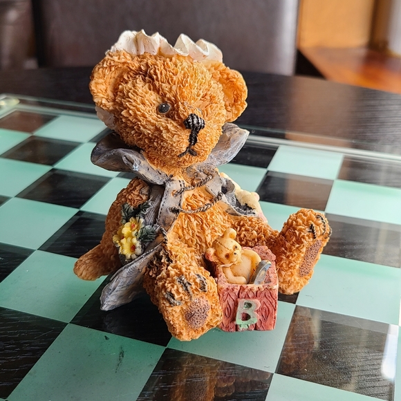 Cutie pie bear - Picture 1 of 10